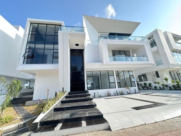 5 Bedroom House for Sale-Osapa London Lekki (2)