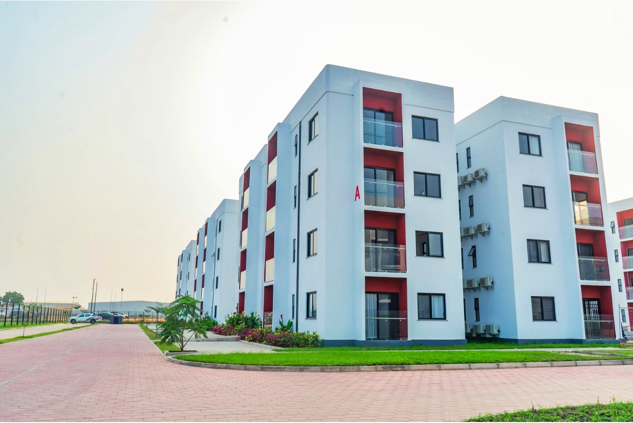 IMG_92A4403B6A2F-1 3 bedroom apartment for sale in Alaro city