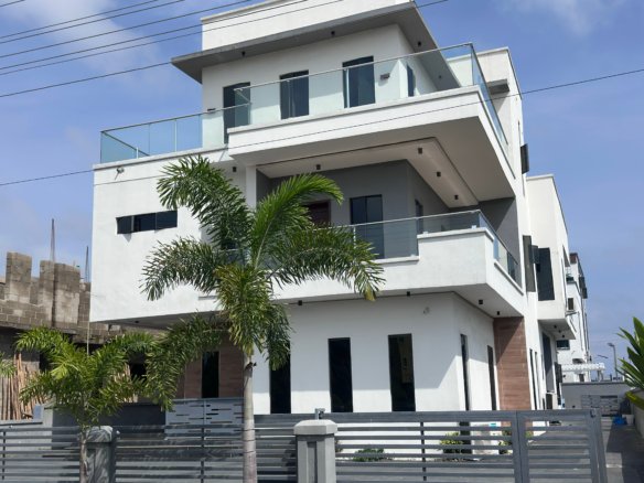 6 bedroom house for sale in Ajah