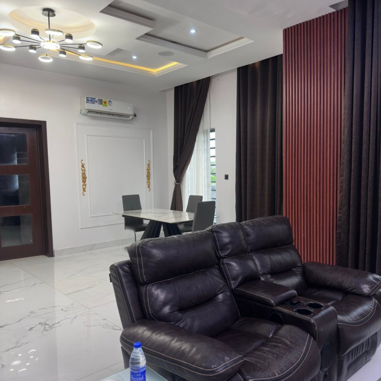 6 bedroom house for sale in Ajah