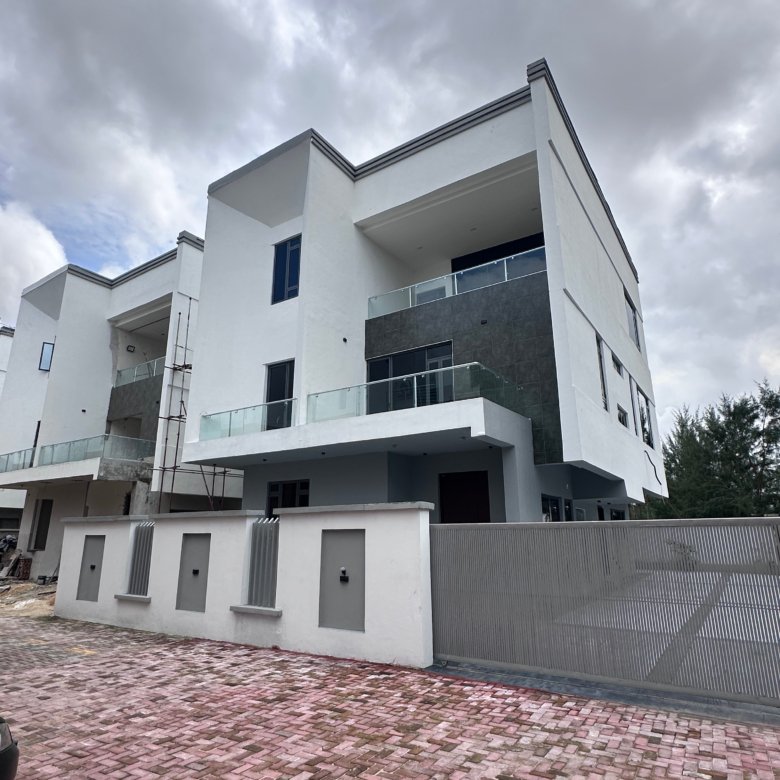 5 bedroom detached duplex in lekki phase 1